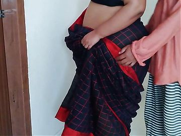 Desi Tamil Big Tits Hot granny Ka Thapa Thap chudai Majbore Appa Beta (Indian 60y Old granny fucked while she Cleaning)